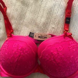 Brand new Victoria’s Secret padded bra!